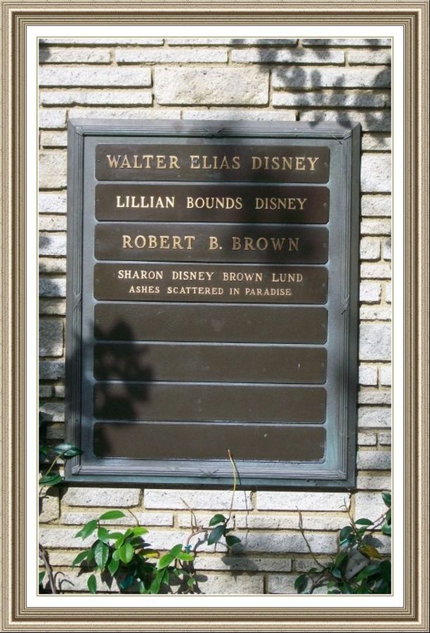 Walt-Disney-Headstone-Marker